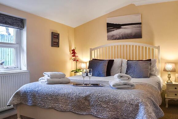 Blacksmiths Cottage in Roch