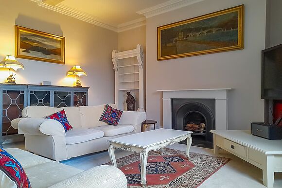 Tibberton Court Apartment