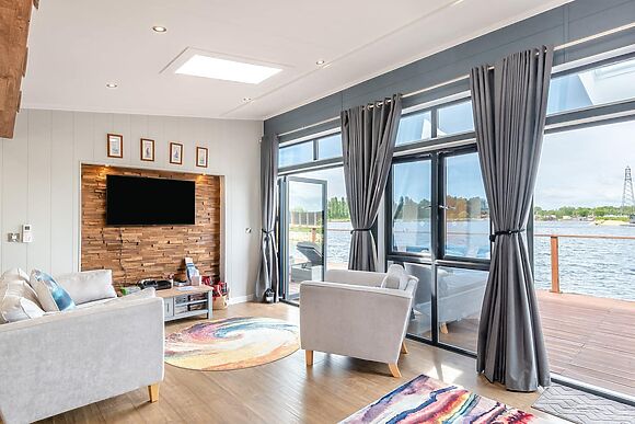 Lakeside Lodge in Tallington Lakes