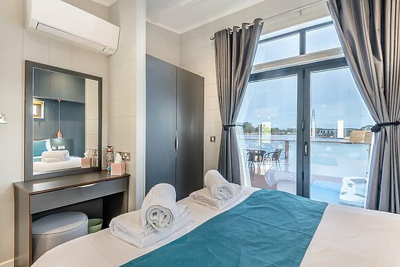 Lakeside Lodge in Tallington Lakes