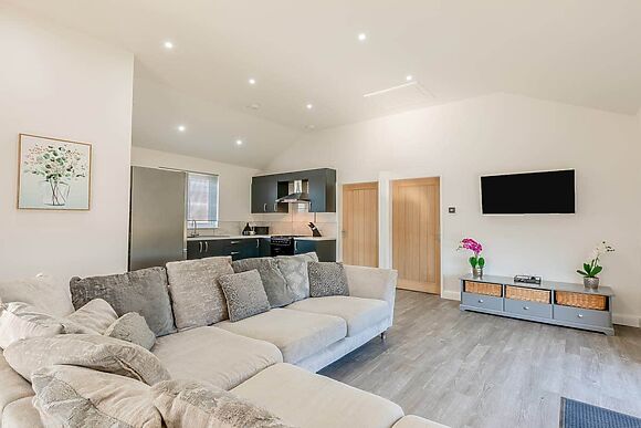 Lodge 2 at Fieldview Fishery