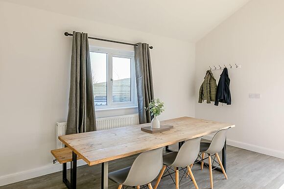 Lodge 2 at Fieldview Fishery