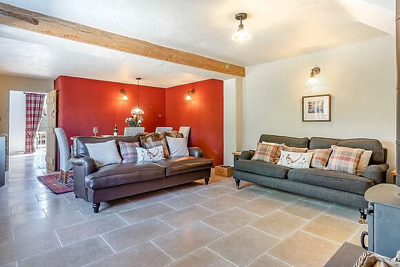 Queens Barn in Wortham