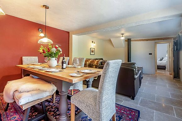 Queens Barn in Wortham