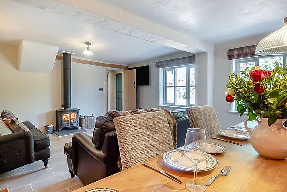 Queens Barn in Wortham