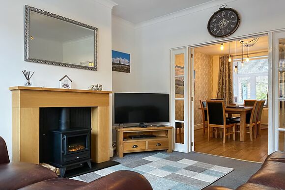 Hollybush Cottage