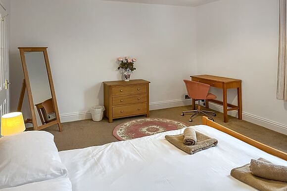 Hollybush Cottage