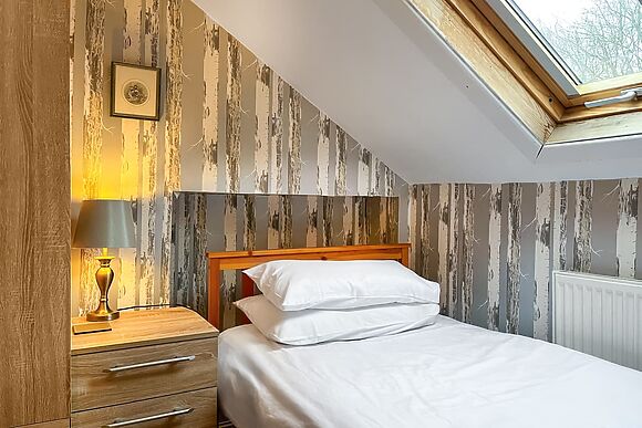 Hollybush Cottage