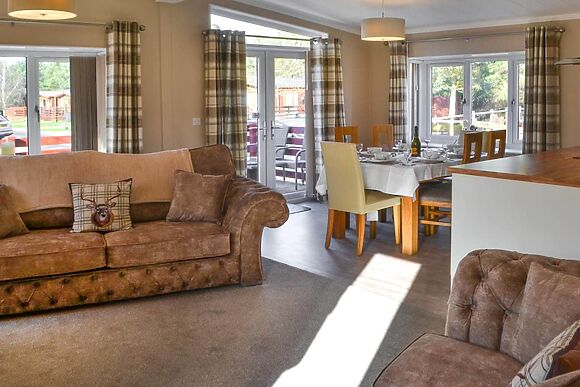 Floki’s Lodge in Felmoor Park