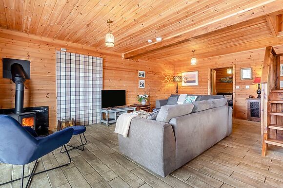 Malibu Lakehouse in Pentney Lakes