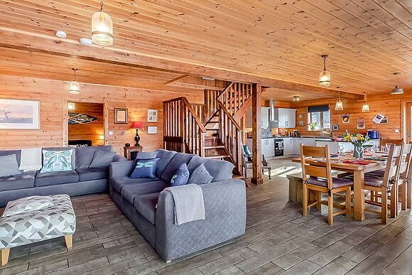 Malibu Lakehouse in Pentney Lakes