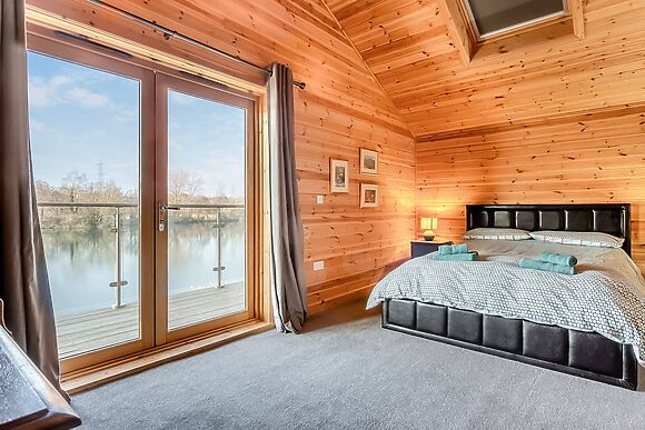 Malibu Lakehouse in Pentney Lakes