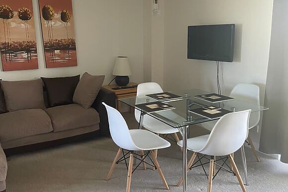 Hawthorn Apartment