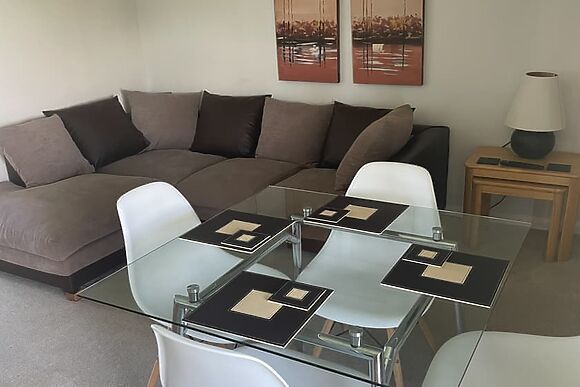 Hawthorn Apartment