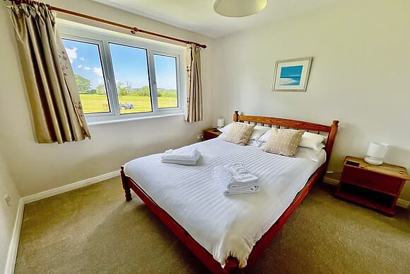Hawthorn Apartment