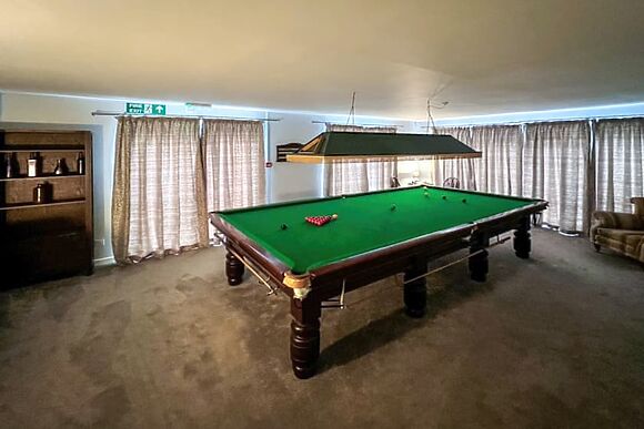 Hawthorn Apartment