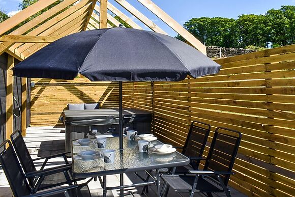 Yan at Holmescales Lodges