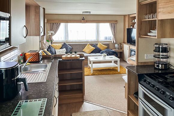 Pukka Caravan Lets
