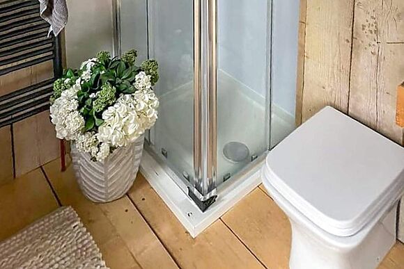 Coastal Views in Hardwood Dale