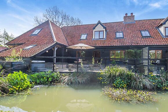 Ash at Chestnut Tree Barns