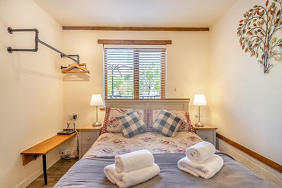 Ash at Chestnut Tree Barns