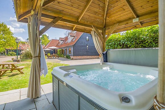 Cedar at Chestnut Tree Barns