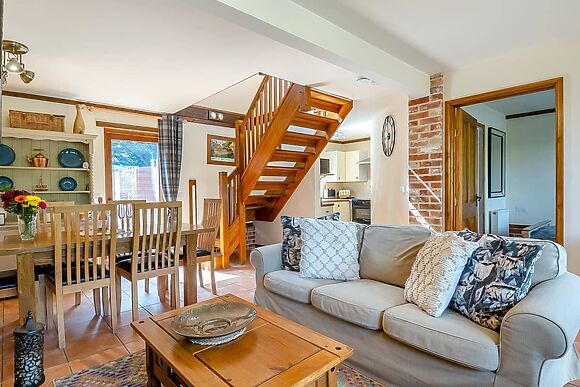 Cedar at Chestnut Tree Barns