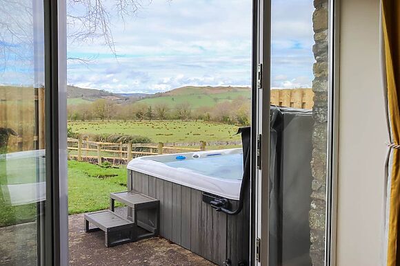 Towy Cottage in Talley