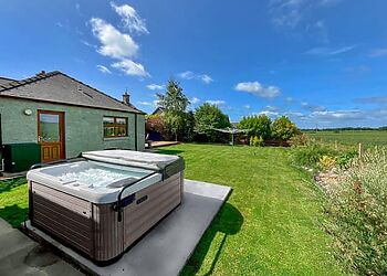Jasmine Cottage in Montrose