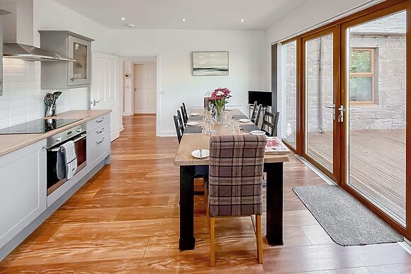 Jasmine Cottage in Montrose