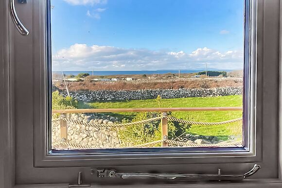 Ty'r Bugail Shepherds Hut