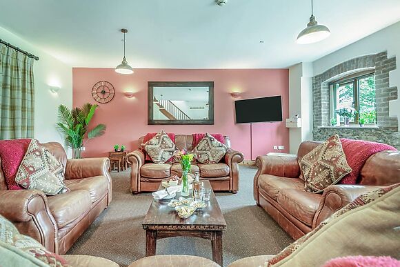 Helena at The Victorian Barn