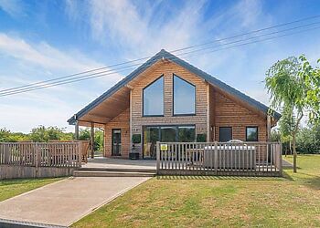 Micklemore Lakes & Lodges