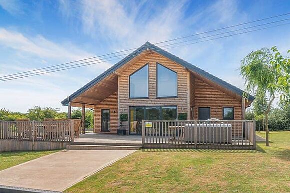 Micklemore Lakes & Lodges