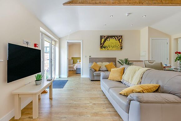 Hollywood at The Victorian Barn