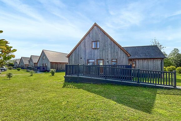 Laurel at James Ville Marina