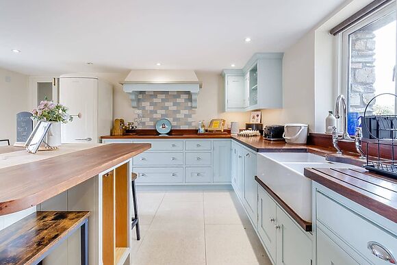 Hay Boathouse/Maes-y-Caer