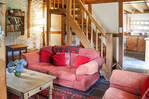 Thatched Cottage at Llandeilo Retreats