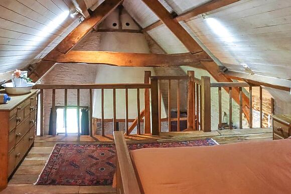 Thatched Cottage at Llandeilo Retreats