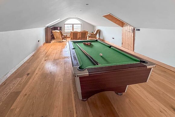 Sir A Wel in LLANNERCH-Y-MEDD