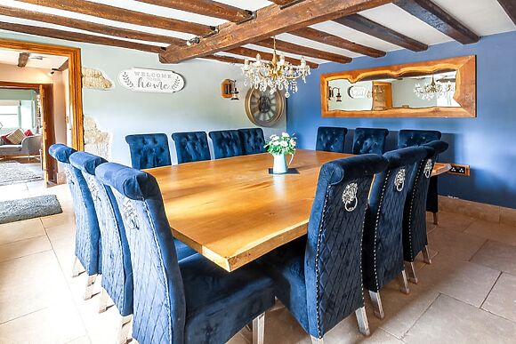 Cotswold Valley Court Manor