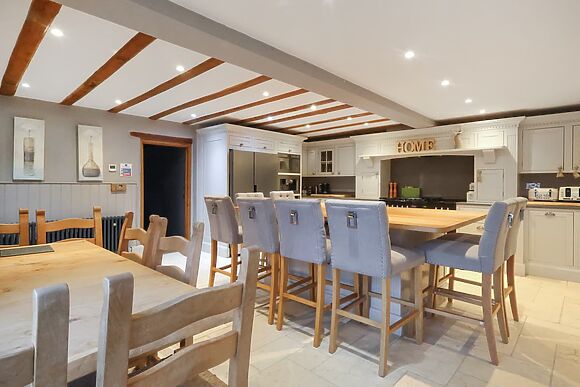 Cotswold Valley Court Manor