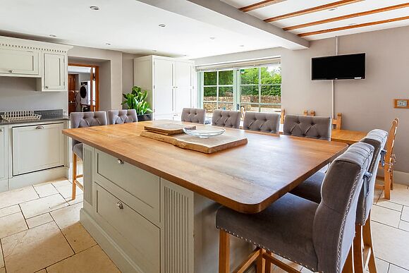 Cotswold Valley Court Manor