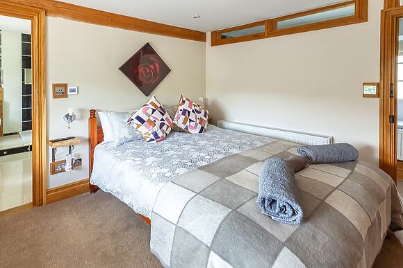 Cotswold Valley Court Manor