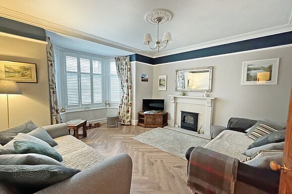 Lyndene