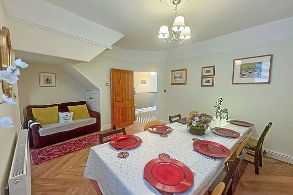 Lyndene