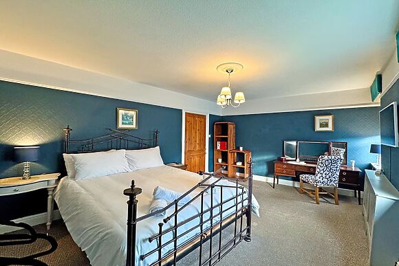Lyndene