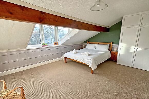 Lyndene