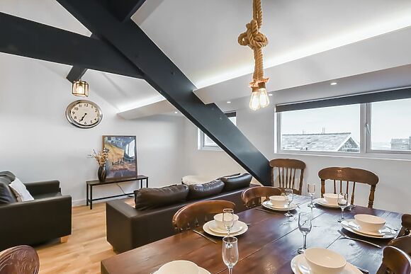 The Lily Apartment 2