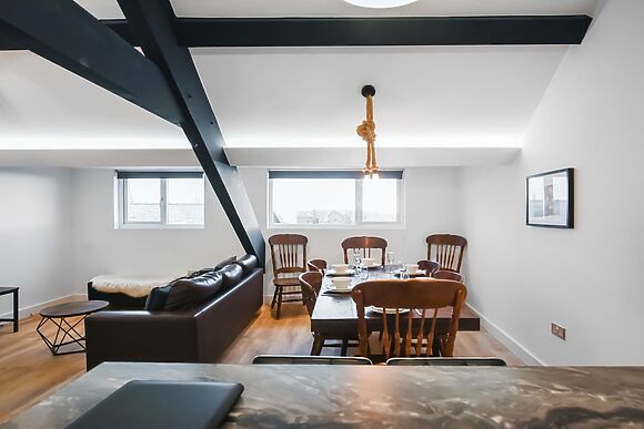 The Lily Apartment 2